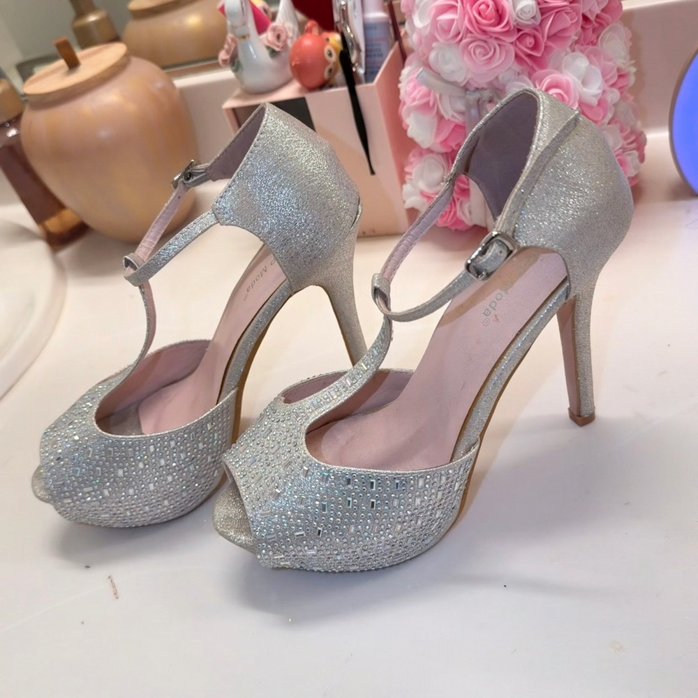Sparkling Silver Peep-Toe Heels